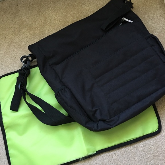 🔸Amy Michelle Gender neutral convertible diaper bag - Picture 4 of 8